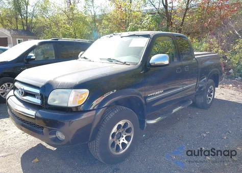 2005 Toyota Tundra Sr5 V8 z USA, uszkodzony, nr VIN 5TBBT44105S473288
